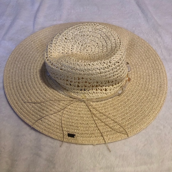 Beautiful straw sun hat ⛱ - Picture 2 of 4